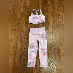 Peloton Floral 2k Strappy Bra and High Waist Capri Leggings Matching Set